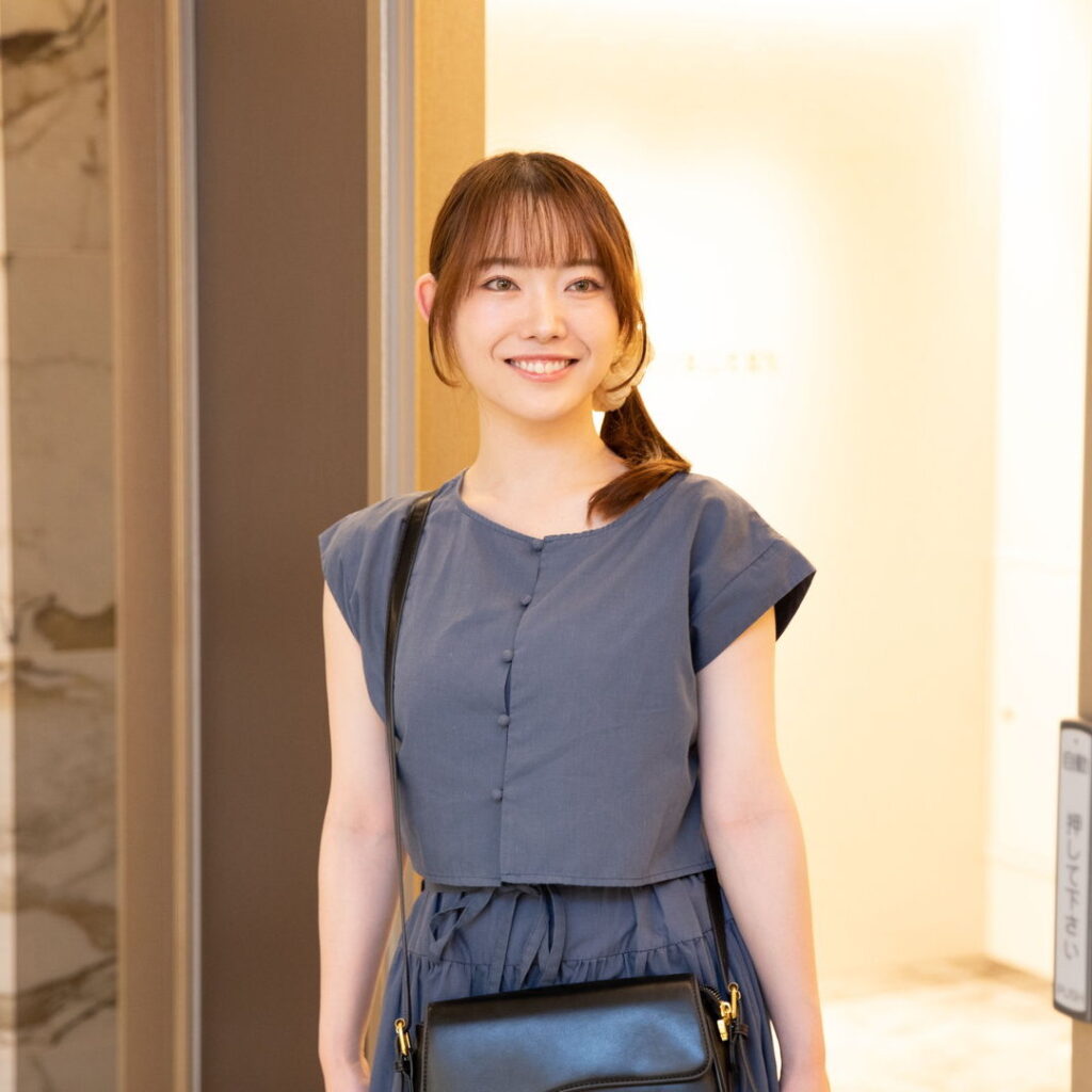 婦人科形成で来院している女性