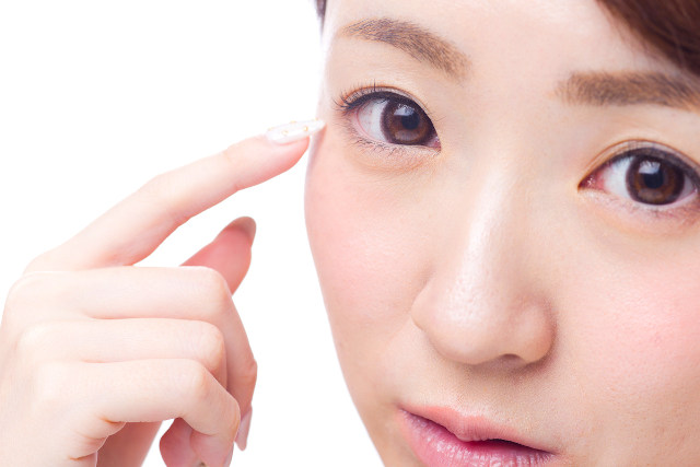 都内の美容外科で二重まぶたの整形を希望する方へ