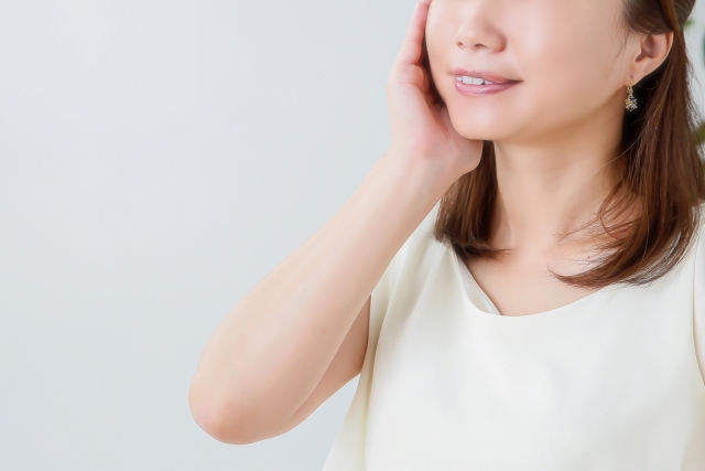 酒井形成外科のフェイスリフト手術の特徴