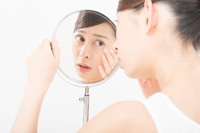 二重の幅を左右揃えたい・ラインが浅い・ラインの食い込みがきつい場合の修正手術